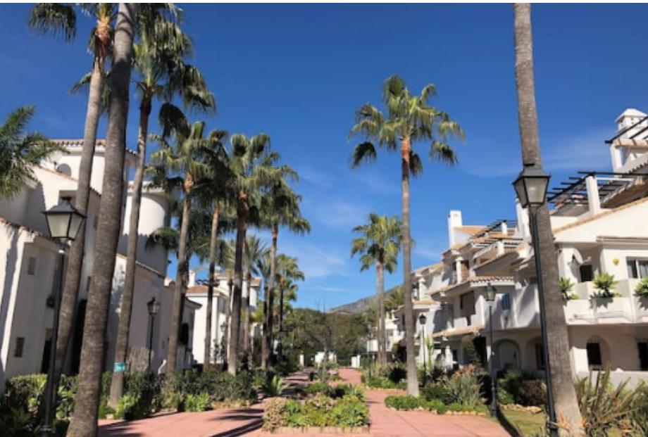 Apartment Naranjos Close To Puerto Banus Marbella