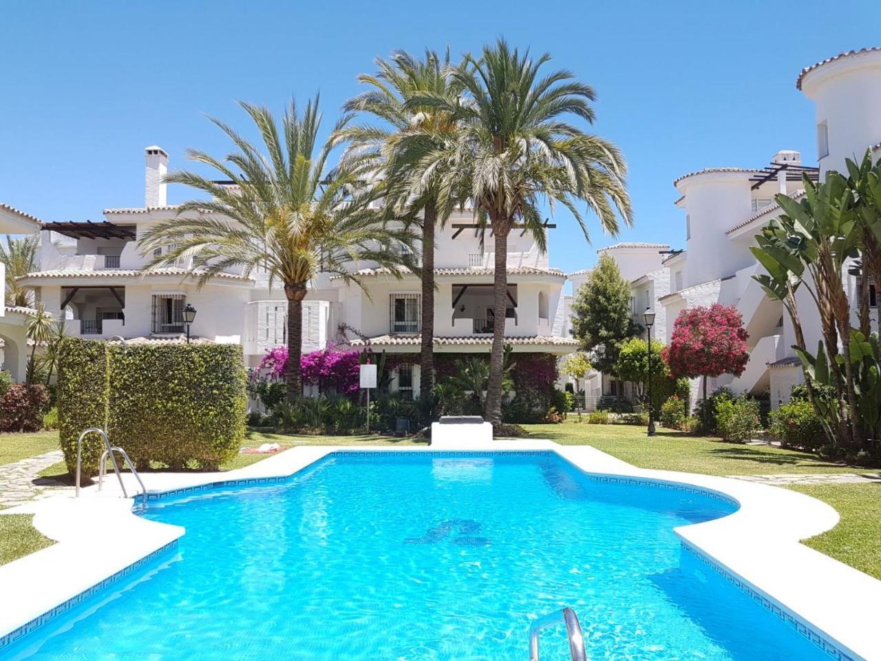 Naranjos Close To Puerto Banus Apartment